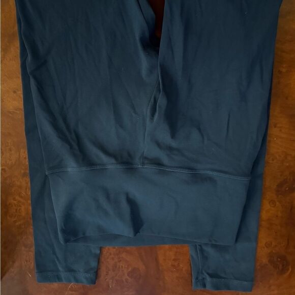 Astoria Activewear Scrunch Butt Leggings Deep Blue Size Large - Picture 6 of 6